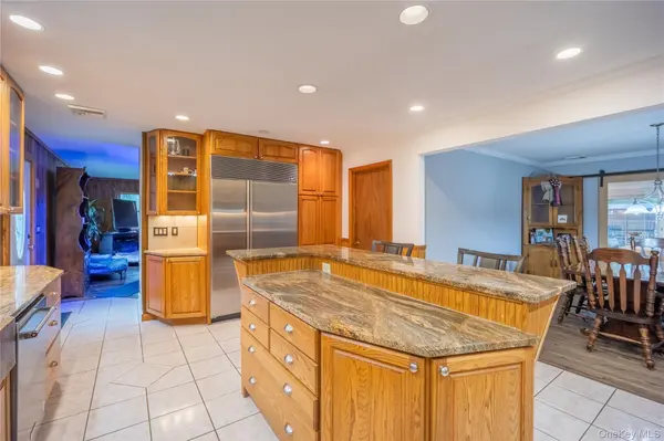 843 Farmers Mills RD, Carmel, NY 10512