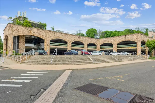 15 Glen ST #101, Glen Cove, NY 11542