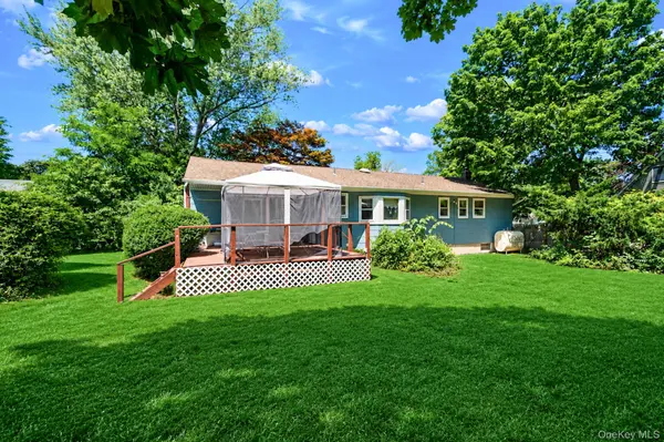 376 Moriches RD, Saint James, NY 11780