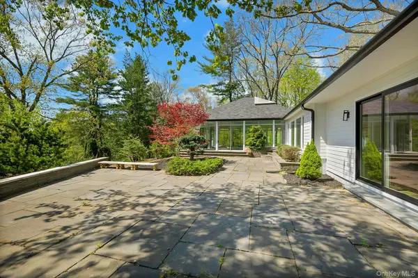 380 Cross River RD, Katonah, NY 10536