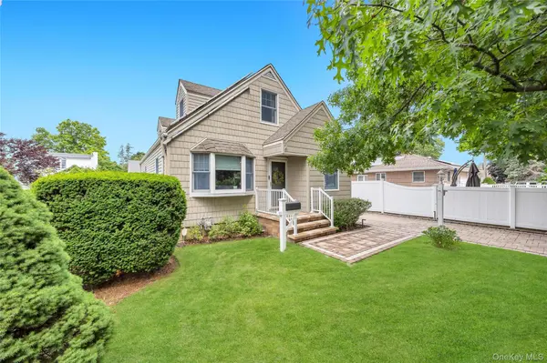 2518 Harvey AVE, Oceanside, NY 11572