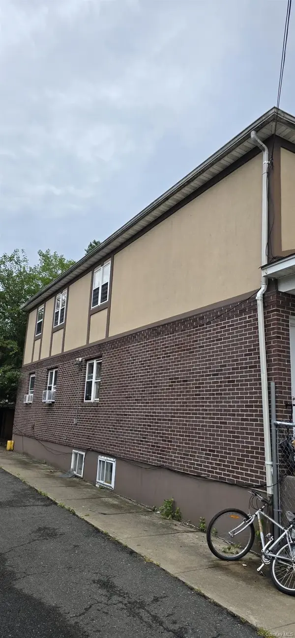13047 176th PL, Jamaica, NY 11434