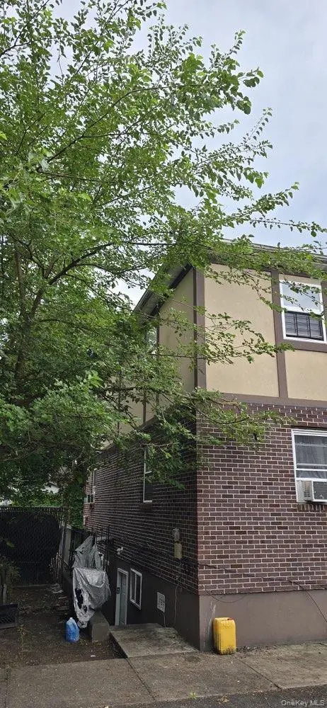 13047 176th PL, Jamaica, NY 11434