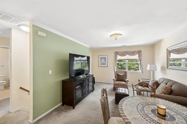 2295 Milburn AVE #11, Baldwin, NY 11510