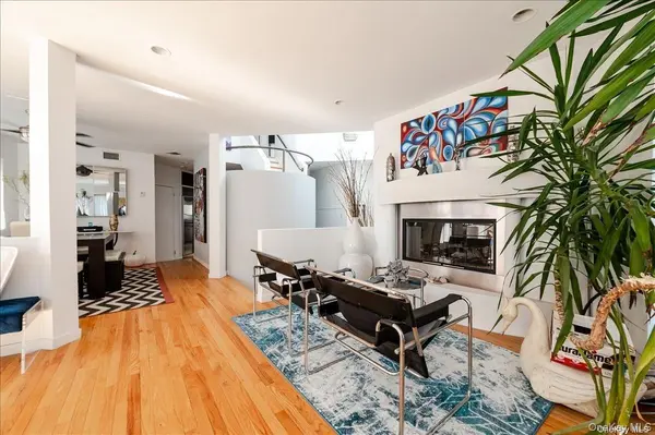 17 New York AVE #House, Long Beach, NY 11561
