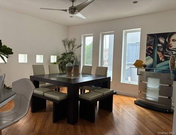 17 New York AVE #House, Long Beach, NY 11561