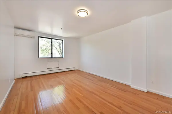 133-38 Avery AVE #3FA, Flushing, NY 11355