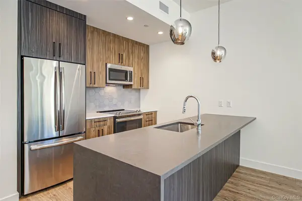 39 Washington Avenue #202, Pleasantville, NY 10570