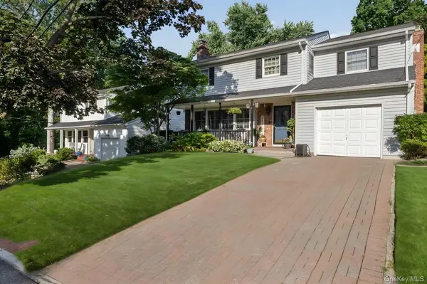 3 Stimson PL, Huntington, NY 11743