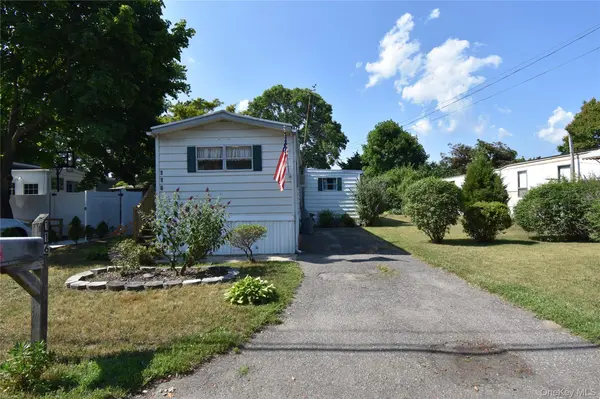116 Lincoln AVE, Holbrook, NY 11741