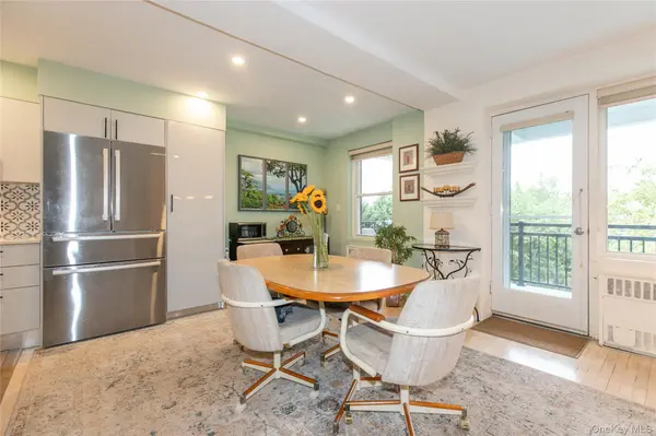 30 Stoner AVE #2-O, Great Neck, NY 11021