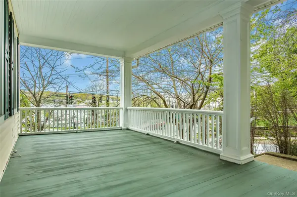 2&4 Youngs Hill RD, Huntington, NY 11743