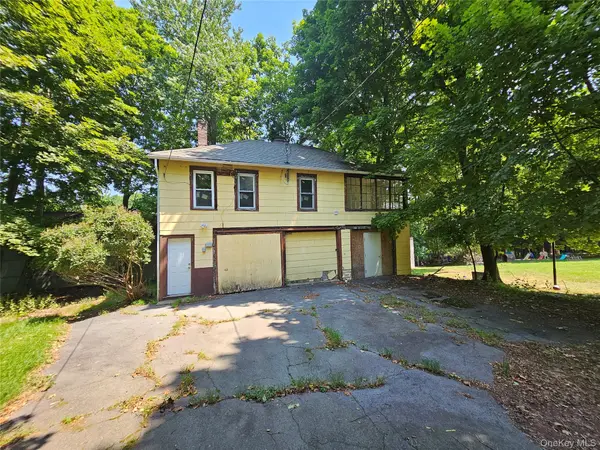 62 Clinton AVE, Monticello, NY 12701