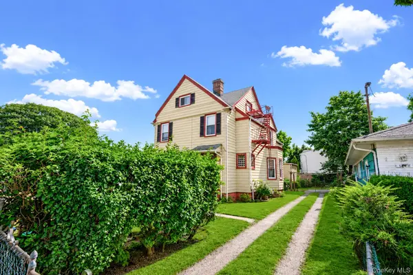 12-52 Bay Park PL, Bayswater, NY 11691