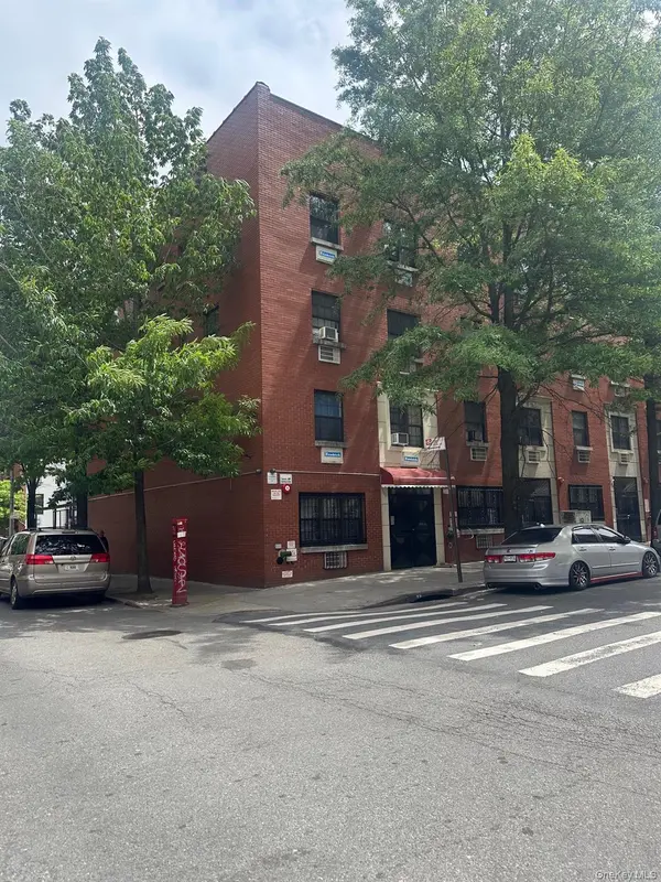 1988 Marmion AVE, Bronx, NY 10460