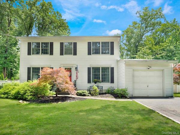 44 Oriole ST, Pearl River, NY 10965