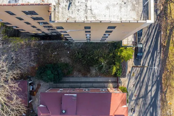 3754 Bronx BLVD, Bronx, NY 10467