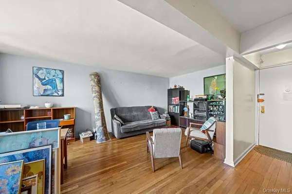 31-85 Crescent ST #608, Astoria, NY 11106