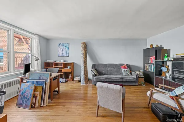 31-85 Crescent ST #608, Astoria, NY 11106