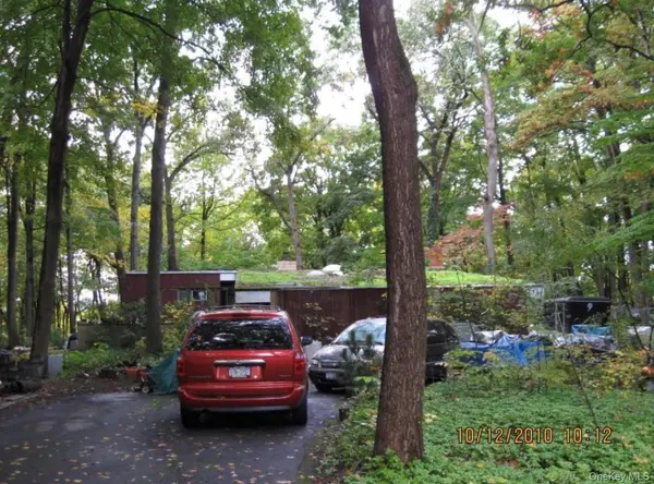 25 Hornbeck RDG, Poughkeepsie, NY 12603