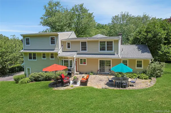 22 Garey DR, Chappaqua, NY 10514