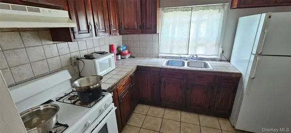 11 Chestnut ST, Newburgh, NY 12550