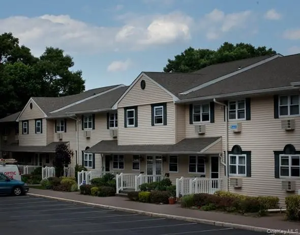 280 Bellmore AVE #14, East Islip, NY 11730