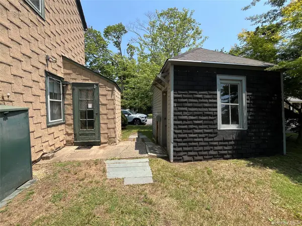 174 Railroad AVE, Saint James, NY 11780