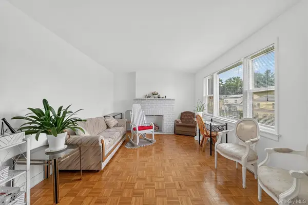 91 Douglas AVE, Yonkers, NY 10703