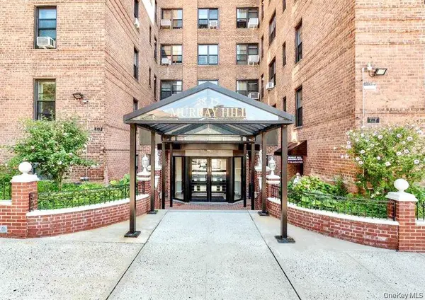 38-15 149 ST #3C, Flushing, NY 11354