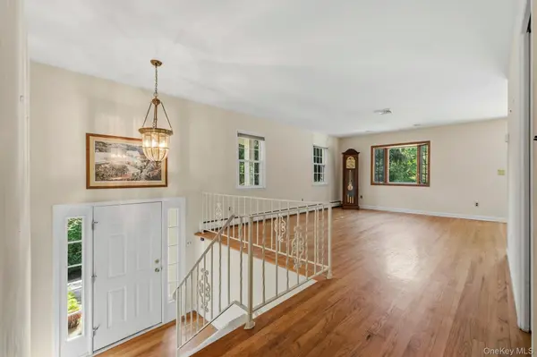 431 Bonnie CT, Yorktown Heights, NY 10598