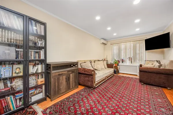 17316 Jewel AVE, Fresh Meadows, NY 11365