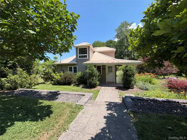 85 Plank RD, Napanoch, NY 12458