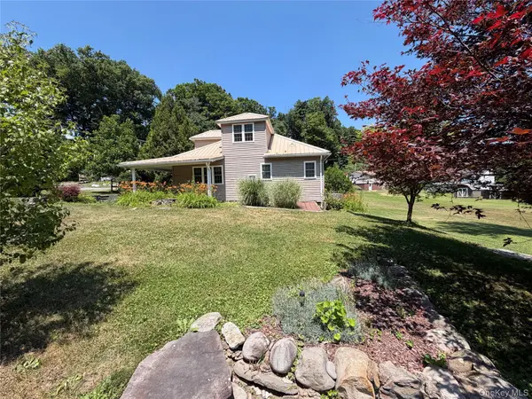 85 Plank RD, Napanoch, NY 12458