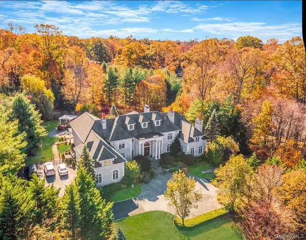 30 Arden LN, Sands Point, NY 11050