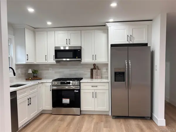 501 Hawkins RD, Selden, NY 11784