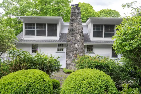 17 Skytop RDG, Rhinebeck, NY 12572