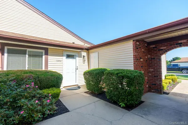 1205 Gotham DR, Saint James, NY 11780