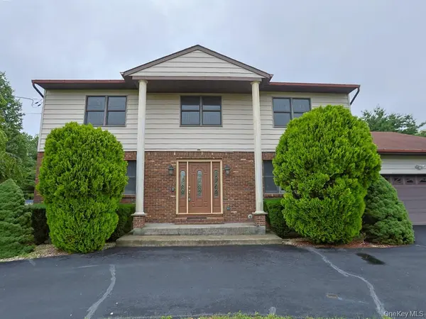 25 Georges RD, Middletown, NY 10941