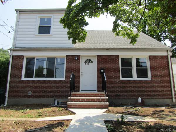 258 Brown AVE, Hempstead, NY 11550