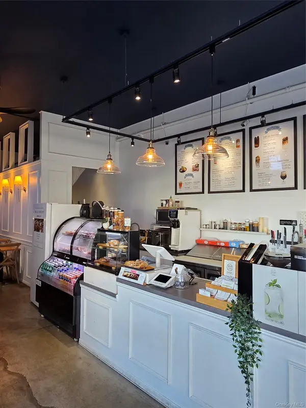 161-01 Northern Blvd, Flushing, NY 11358