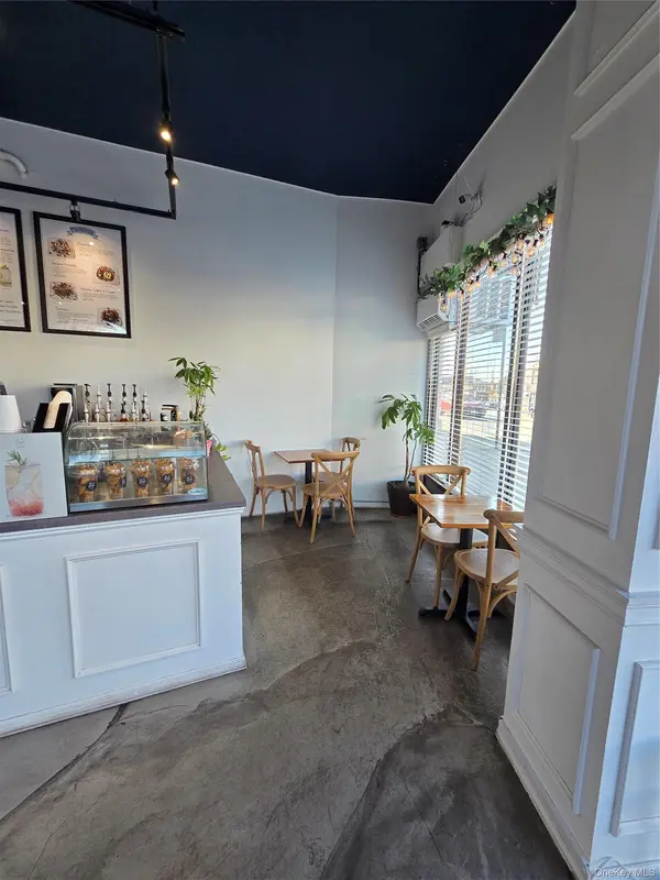 161-01 Northern Blvd, Flushing, NY 11358