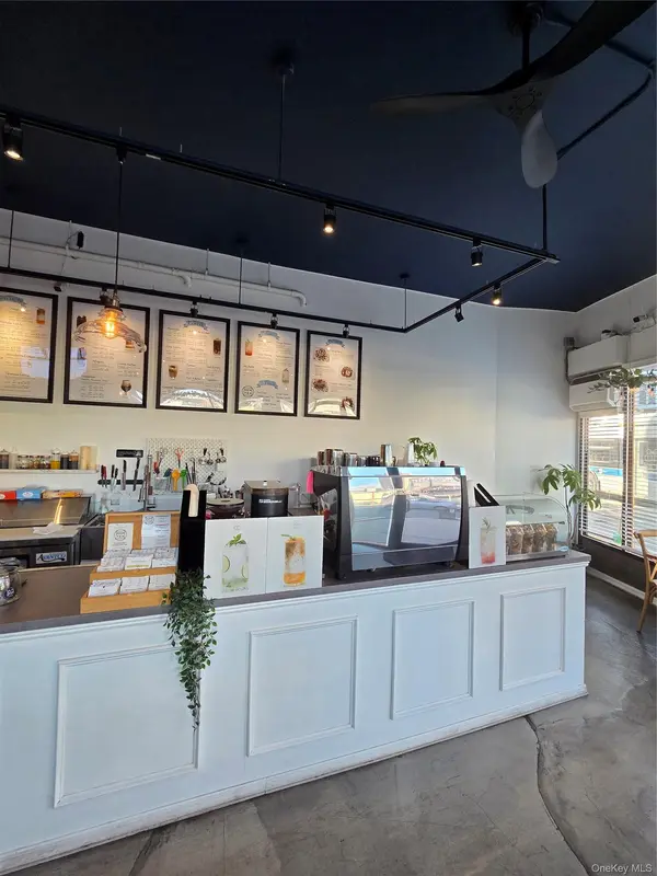 161-01 Northern Blvd, Flushing, NY 11358