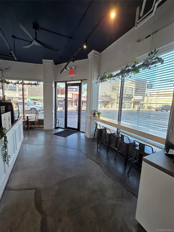 161-01 Northern Blvd, Flushing, NY 11358