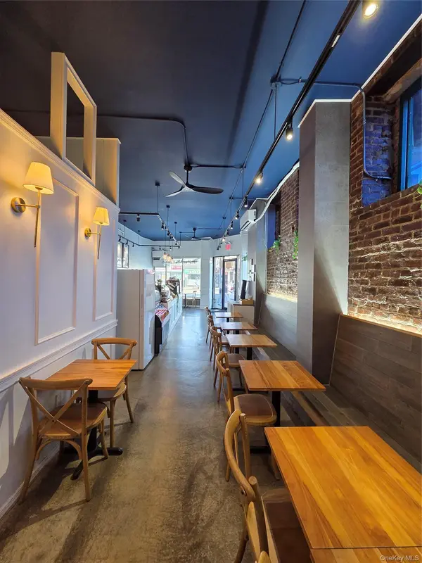 161-01 Northern Blvd, Flushing, NY 11358