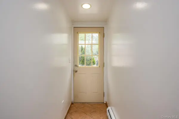 60 College AVE #2 - Lower Front, Nanuet, NY 10954