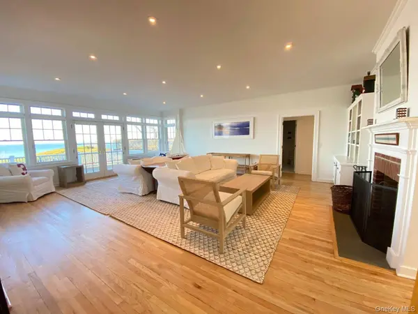 4705 Nassau Point RD, Cutchogue, NY 11935