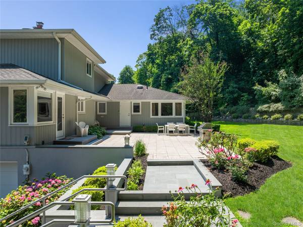 353 E Shore RD, Great Neck, NY 11023