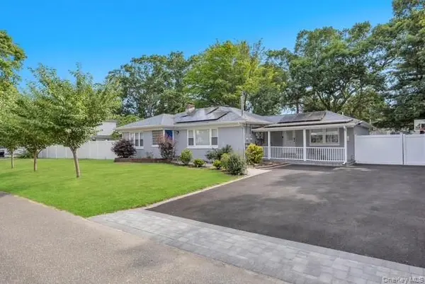186 W 4th ST, Deer Park, NY 11729