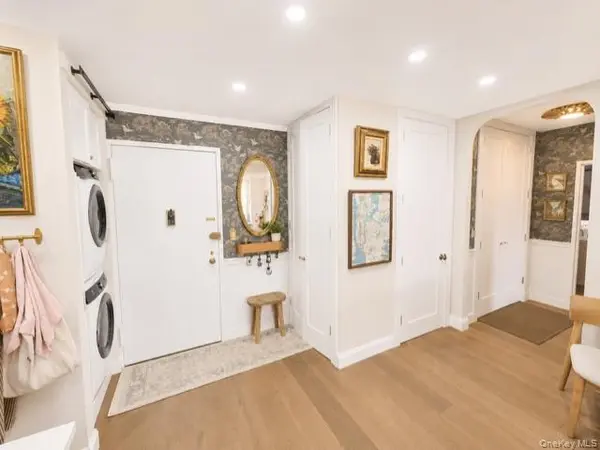 27110 Grand Central Parkway #2T, Floral Park, NY 11005